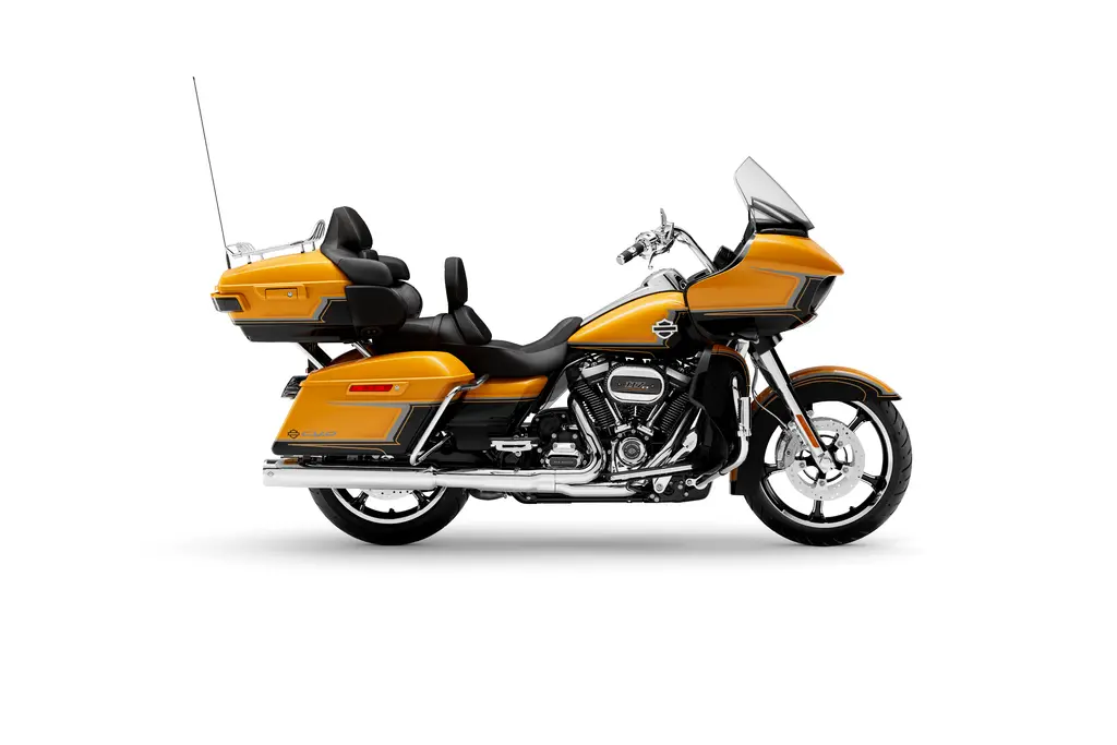 Right-side studio view of a 2022 Harley-Davidson CVO Road Glide Limited FLTRKSE.