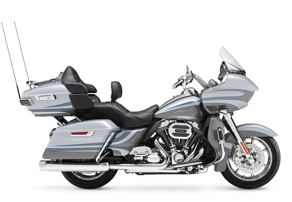 Right-side studio view of a 2016 Harley-Davidson CVO Road Glide Ultra FLTRUSE.