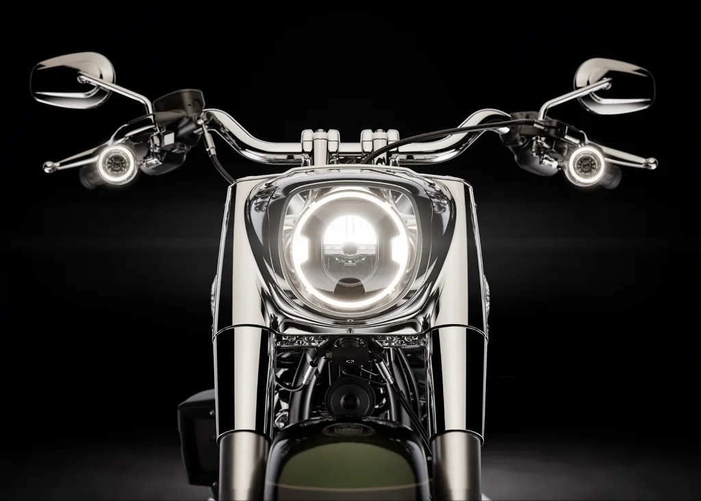 Front view of a Harley-Davidson Fat Boy: headlamp nacelle, handlebar and mirrors