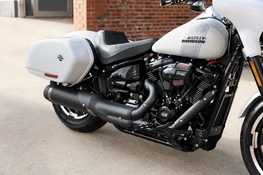Screamin' Eagle Stage III engine build on Harley-Davidson Softail